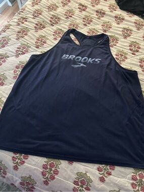 Brooks women’s Navy Blue Racerback Swim Tank